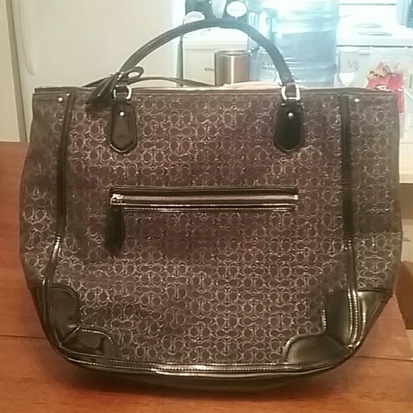 Coach - Picture 5 of 8